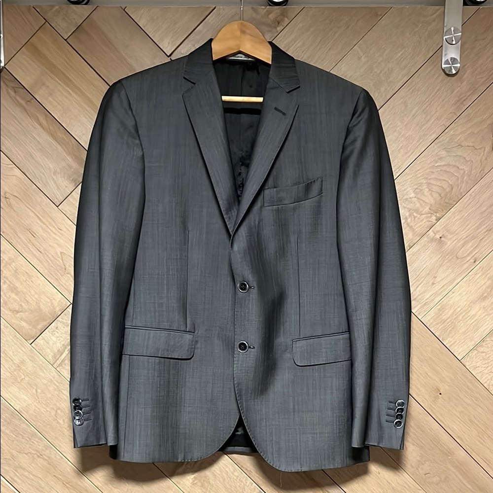 Gray Suit with Modern Tailoring and Textured Fabric
